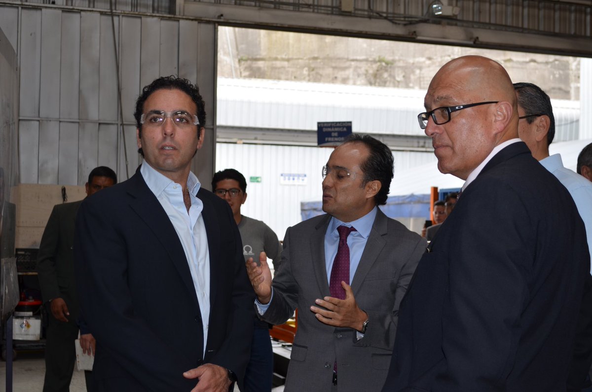 YParreno's tweet photo. Esta mañana acompañé al Ministro @CampanaPablo a las #MesasProductivasEC con representantes del sector metalmecánico @CinaeEC y a un recorrido por la empresa #Metaltronic. https://t.co/liLOrI5I8v