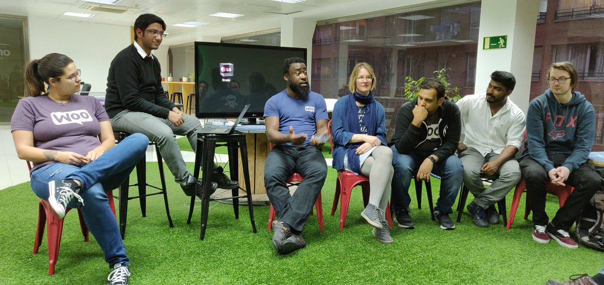 WPBarcelona's tweet photo. Gracias al equipo de @WooCommerce por venir a la Meetup de @WPBarcelona. You are awesome! https://t.co/hWD5DtjXvA