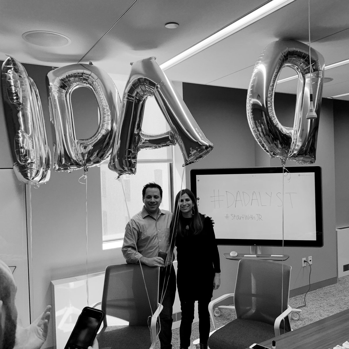 KatzAndrewS's tweet image. Congrats to @goldslager and @LinzGoldslager on their upcoming 👶! #DAD #Dadalyst #StartWithJR