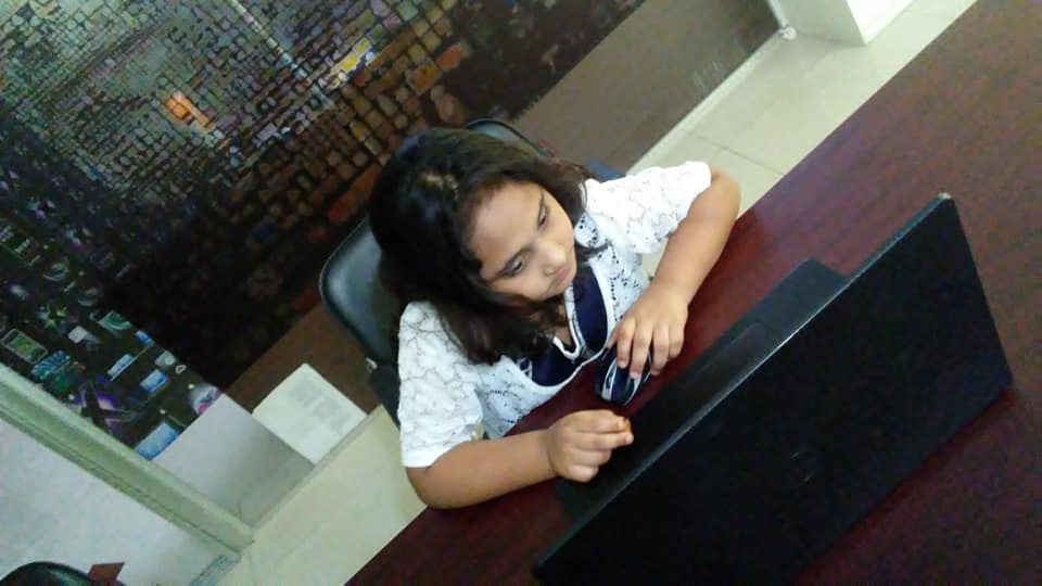 konok1975's tweet photo. #_Amazing #Cyber #girl @raisharahman201 #The #World's #Youngest #Computer #Programmer https://t.co/vsBAMJgStl
