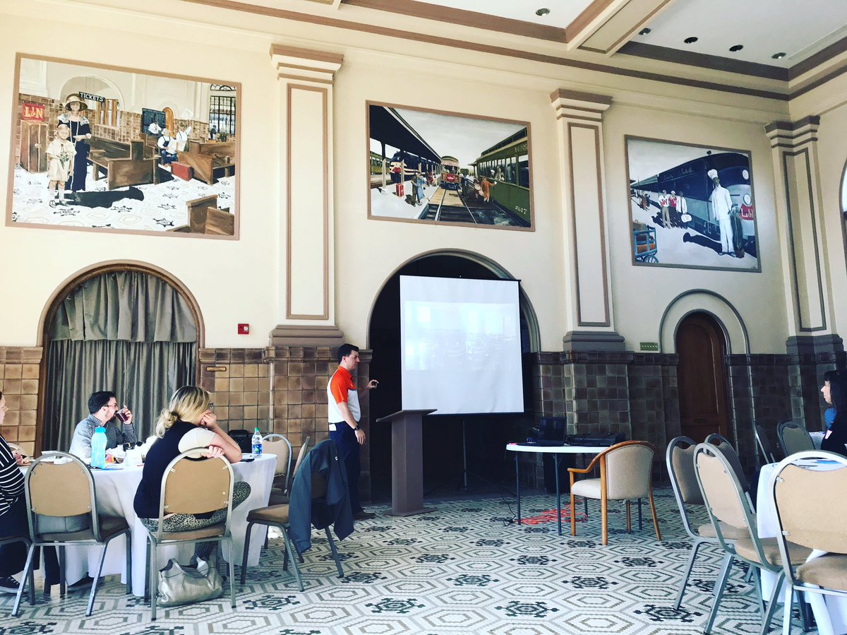 amabgky's tweet photo. We had a blast with @BGHotRods at today’s lunch! Thanks to Houchens Industries for sponsoring our event. #pmabg https://t.co/4rhTuW5G4r