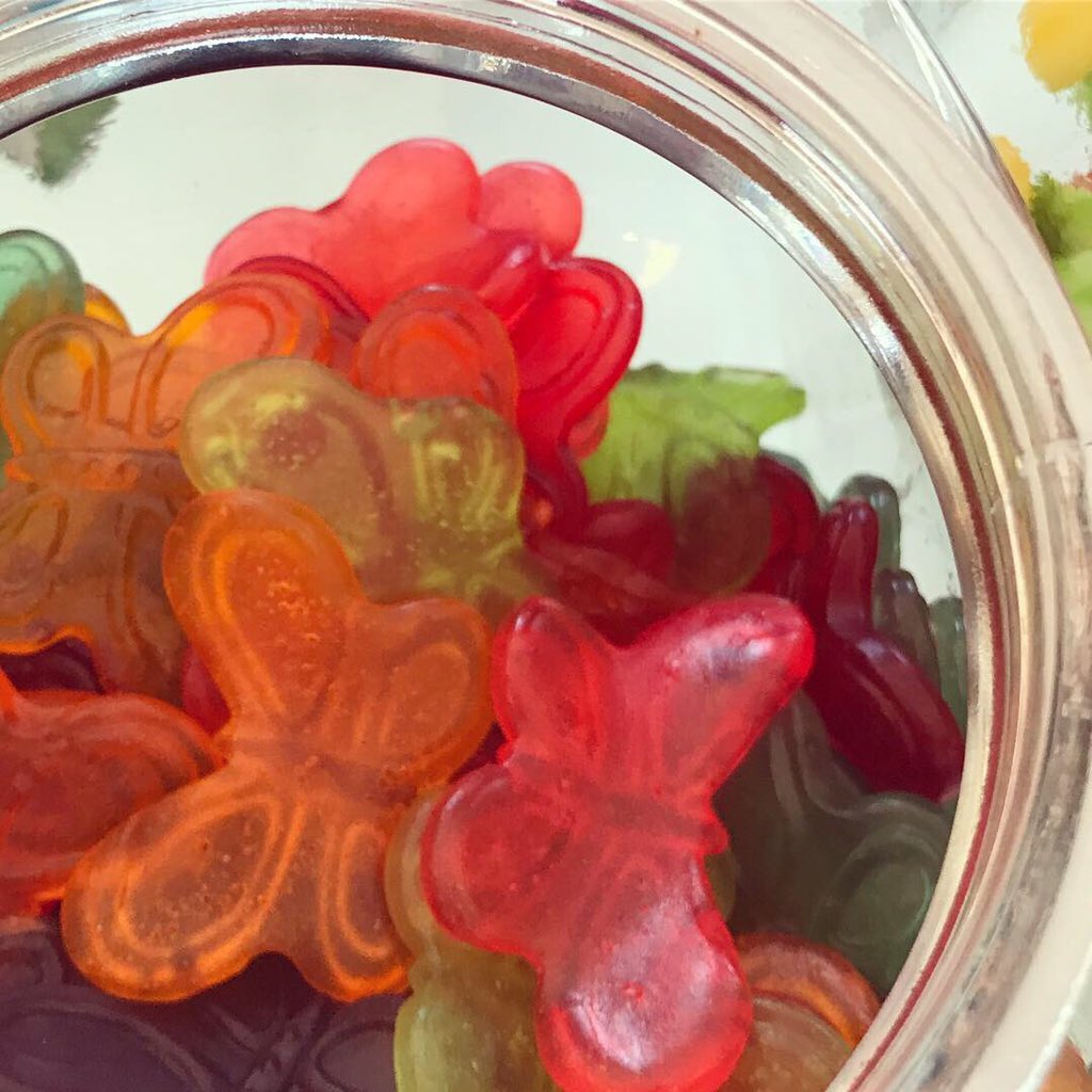 urbansugarcandy's tweet photo. Yummy Gummi Butterflies for your Spring Fling Parties! #butterfly #spring #springcandy https://t.co/6ofc2iOuUa