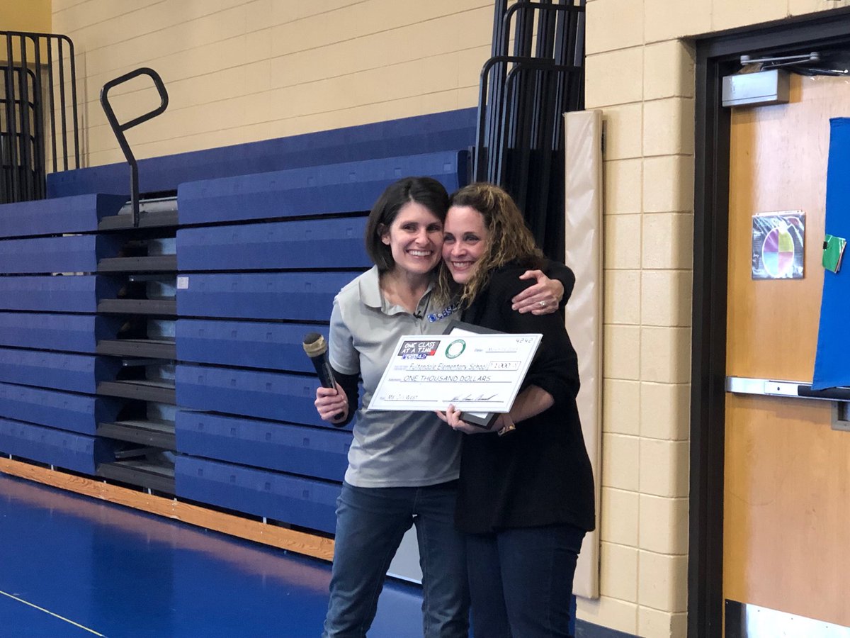 susanremick16's tweet photo. Congrats to Jill West winner of ECO Credit Union’s & CBS42’s One Classroom at a Time Grant. #coding @JEFCOED @JEFCOEDTech @CityFultondale @craigpouncey @AP_FES_Taylor @FultondaleElem https://t.co/YupSN6J0lk