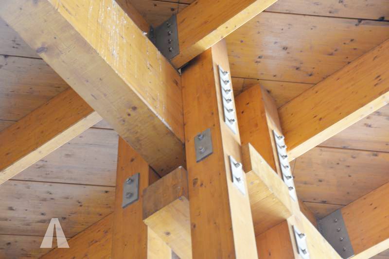 Arquitectura DeCerca on X: Estructura de madera del Coliseo (2