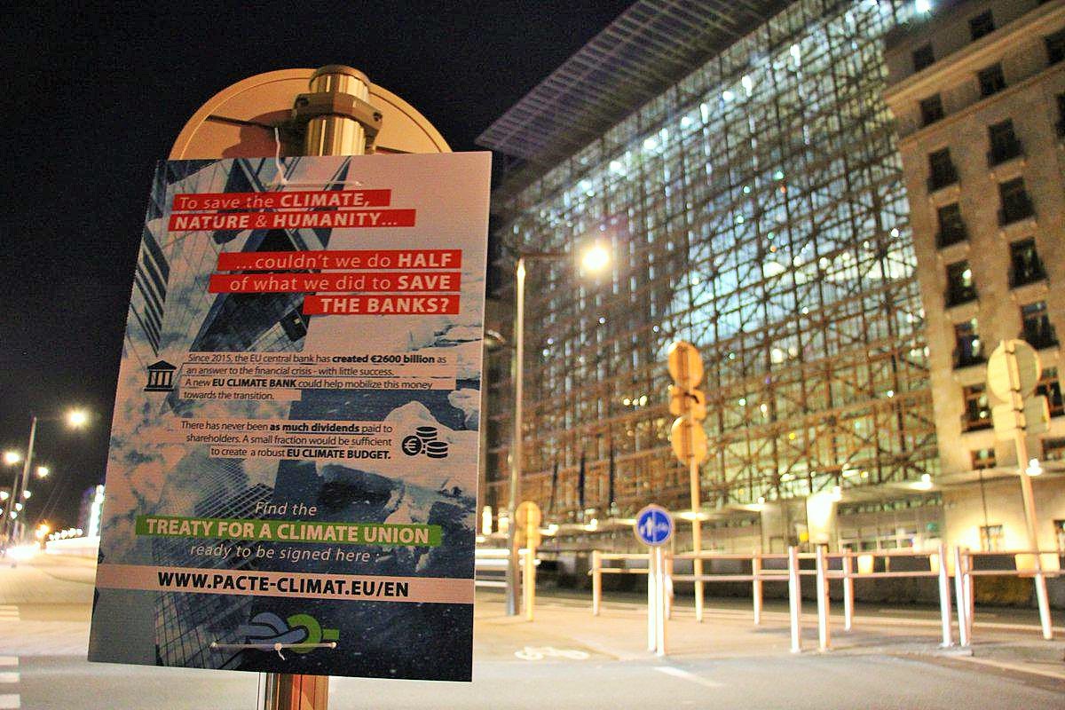 Everybody in Bruxelles on the 21st of march during the <a href="/EUCouncil/">EU Council</a> to ask our politics leaders to adopt asap the european treaty for climate and biodiversity asap pacte-climat.net/wp-content/upl…  All infos here facebook.com/events/5803097…