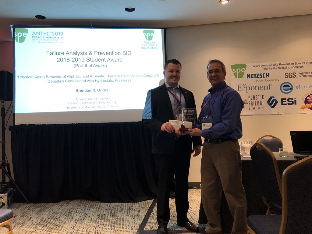 playinntraffic's tweet photo. FAPSIG presented 2 Student Awards! Brendan Ondra from UMass Amherst and Shuoran Du from Texas A&amp;M 👏🏻👏🏻 Special thanks FAPSIG sponsors! #ANTEC19 #INSPIREDetroit https://t.co/qm7iKEhuuL
