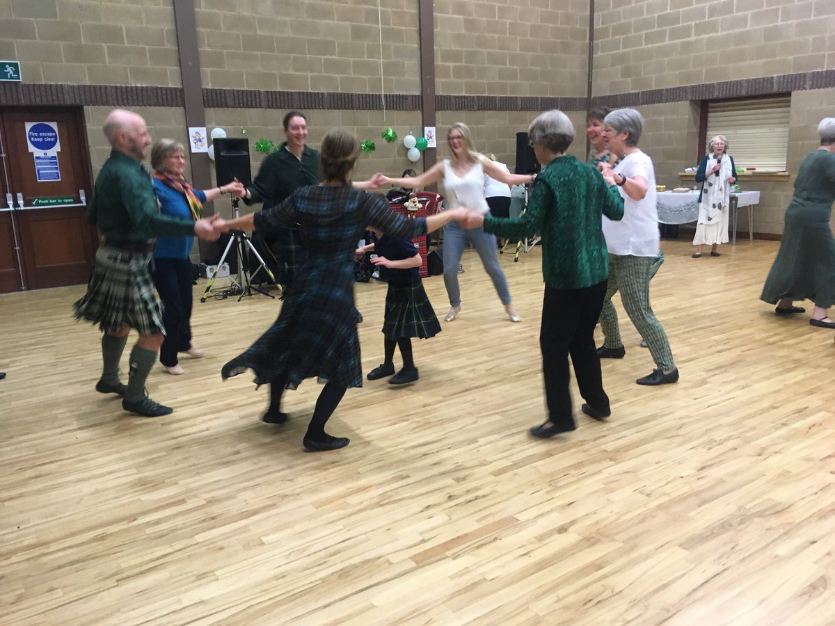 RSCDSBelfast's tweet photo. Fun fitness and friendship at the annual St Patrick's ceilidh, hosted by Castlereagh class, and with music from the Alastair Scott Ceilidh Band.  #FunFitnessFriendship #DanceScottish https://t.co/3wQ4QPEZYG