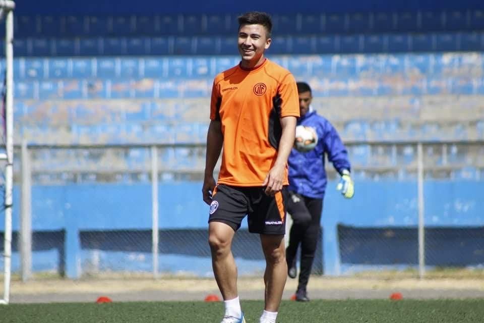 Mutual_Uru's tweet photo. 👏🏼¡Felicitaciones, @darwinramirez88, por tu nuevo club!  

Fue un gusto tenerte entrenando con nosotros en el #EquipoMUFP.

¡Suerte en @VillaEspOficial! https://t.co/NrPaF12DS4