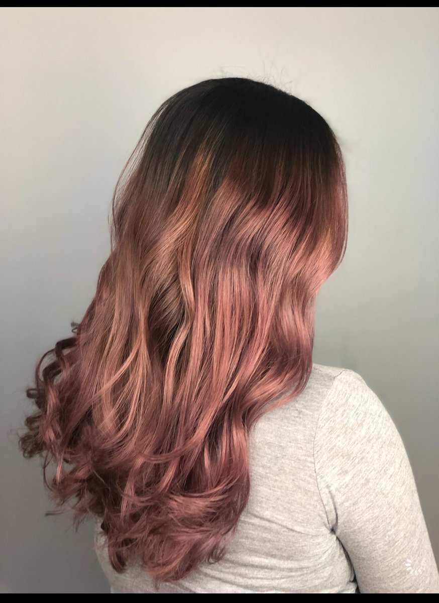 estherstrudel's tweet image. Beautiful rose gold with a shadow root 🌹✨  done on my bff for Buku! 
Book w/ me! 💗 #licensedtocreate