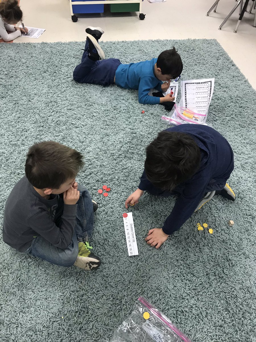 CCPS_MathK5's tweet image. First graders enjoying math stations during Math Workshop at WPES!  @WPESPrincipal @CCPS_MathK5 #oneCCPS #MathWorkshop