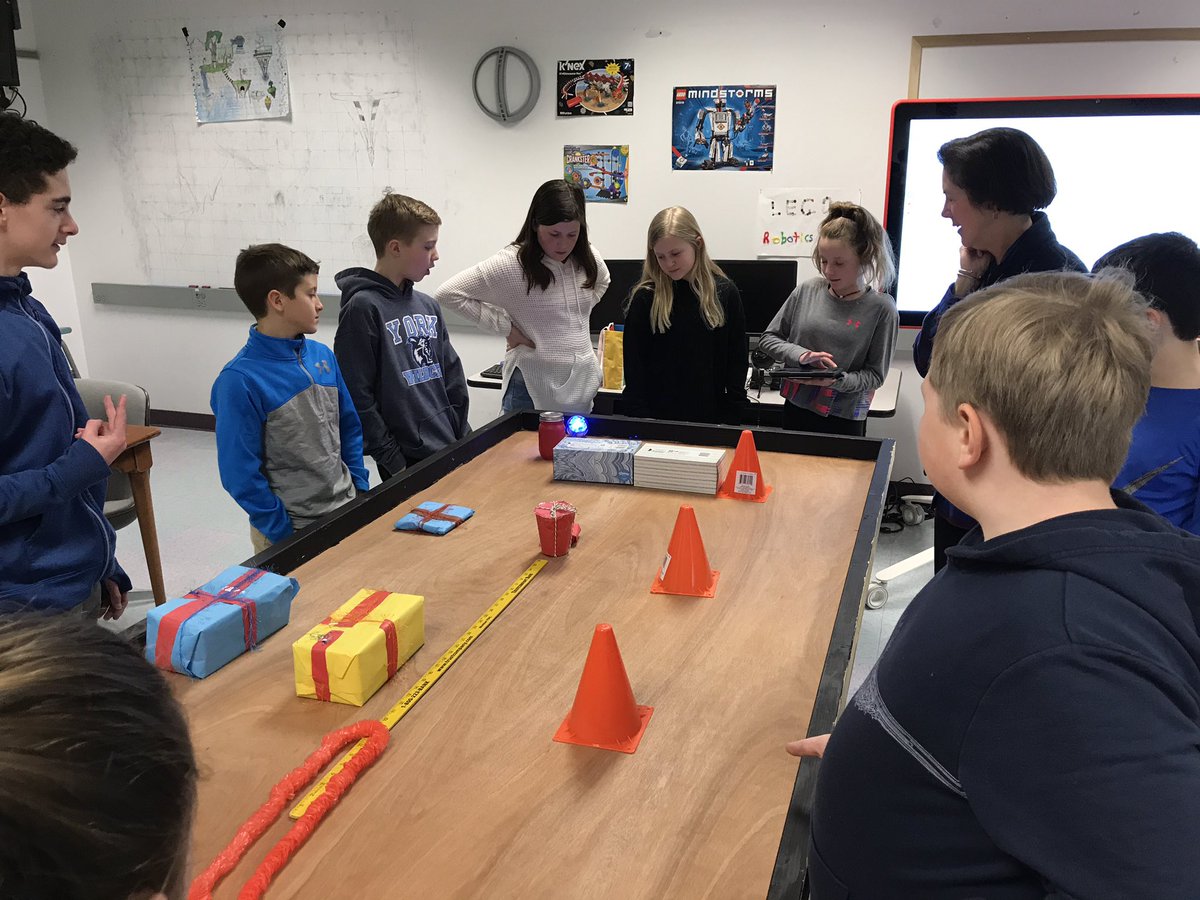 nshuman78's tweet photo. For this week’s 6th grade Advisory Rotation, we challenged Mr. Harris’s advisory to a robotics obstacle course: a @SpheroEdu vs. an @WowWeeWorld MiP. #teambuilding #Robotics #YSDMindset https://t.co/nP8tYNICj8