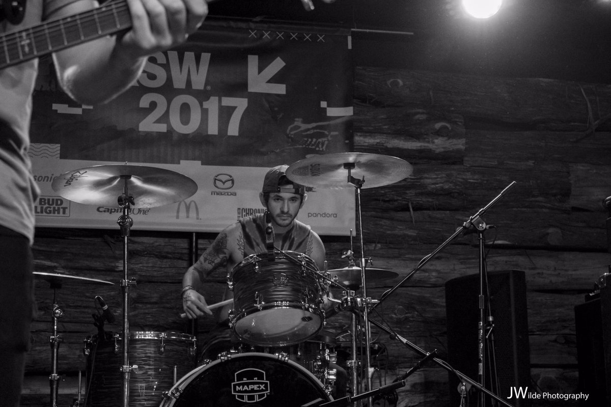 JillianWilde's tweet photo. Two years ago today #bdvthrowbacks #sxsw2017 https://t.co/69j9TpOitY