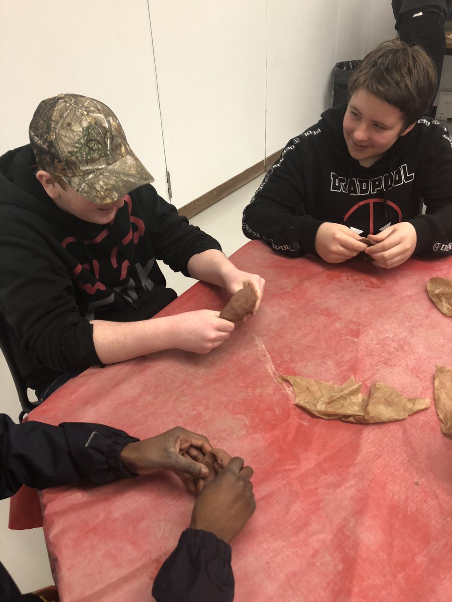 AlisonLubinski's tweet photo. Scavenger hunt on Ancient Societies.  To end the day, designing our own clay pots @WpgBeachSchool!  🗺👍 https://t.co/pyTrLkOhul
