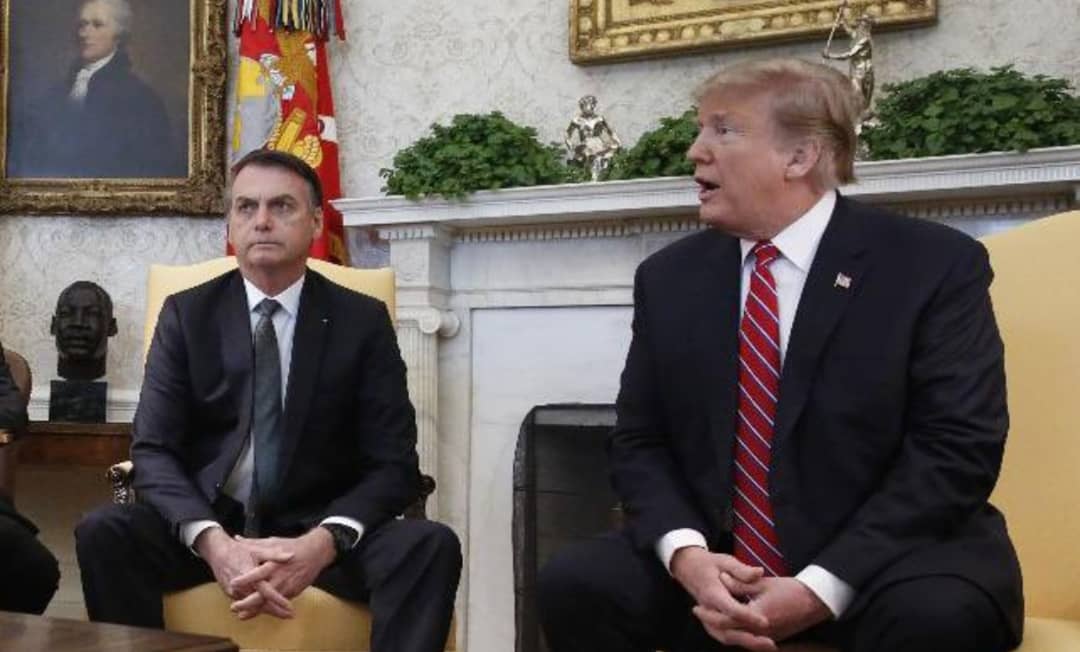 QgValadares's tweet photo. Um novo momento na história de nosso país. A aliança sendo selada com a maior Nação livre do planeta.
🇺🇸 e 🇧🇷
@realdonaldtrump
@jairmessiasbolsonaro .
#eua
#estadosunidos
#brasil
#euabrasil
#trump
#bolsonaro https://t.co/9ZwrVcJOAg