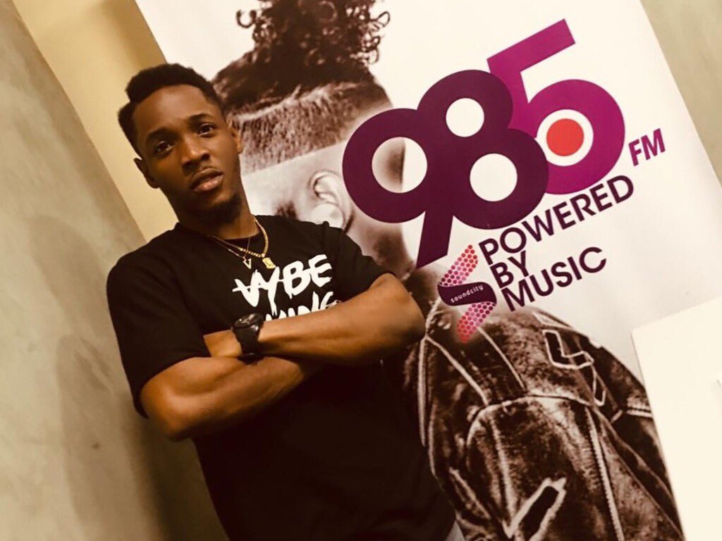 SheyeBanks's tweet photo. IβM A SOUNDCITIZEN !! π»π
Itβs time to make magic happen on the radio.
Going forward, Iβm going be on your radio via SOUNDCITY RADIO 98.5, LAGOS and you can win a #Vybranium tee if you catch me live first!
.
How to win:
1. Make a video of yourself list... https://t.co/cZSfdjhFMr https://t.co/TWOcdc2AC1