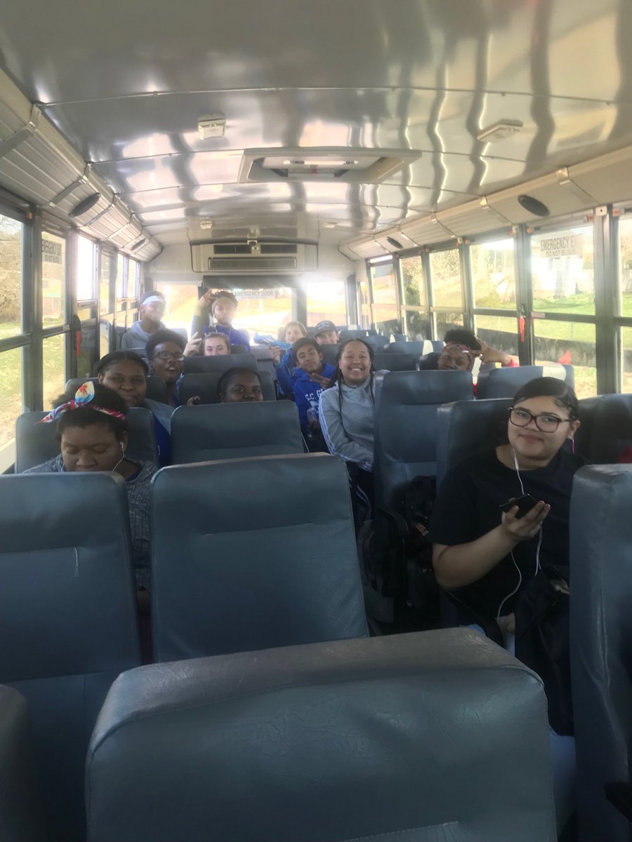 MegGraves12's tweet photo. On the way to the first track meet of the season #ECGtrack #EGT ⁦@ecgathletics⁩ https://t.co/jHGeaNkVia