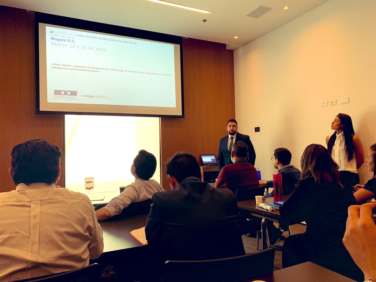 Leonardorodz's tweet photo. Gracias a @CamacolColombia y a @UExternado por esta invitación como panelistas en este gran evento de innovación tecnológica aplicada al sector de la construcción. #SmartBlockEAN de la @UniversidadEan sigue siendo ejemplo de tecnología aplicada. #technology #InnovaciónTerritorial https://t.co/STgnoSowrE
