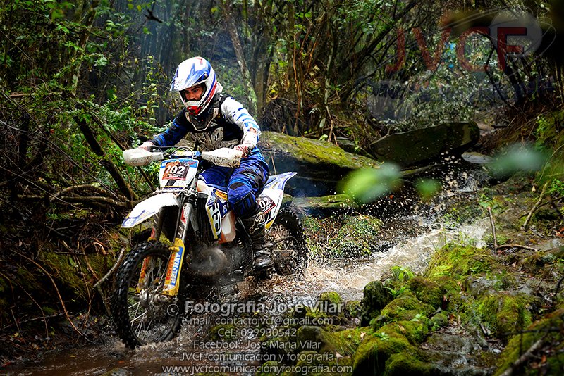 JVCF_Comunica's tweet photo. El domingo estuvimos presentes en el Hard Enduro organizado por el Xtreme
Los pilotos se encontraron con un circuito muy desafiante, menos de la mitad de los deportistas culminaron el recorrido
Fue una verdadera competencia de piloto contra circuito
#enduro #rally #Motorsport https://t.co/qqhWSSwlCt