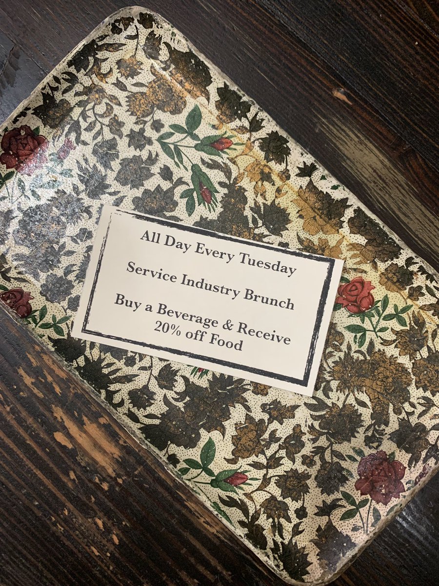 It’s Tuesday, and a pretty one at that! Service industry friends - treat yourselves! We all deserve to have a nice brunch! #restyourfeet
#pdx #portlandoregon #portland #portlandfood #trinketpdx #serviceindustry #letseat ###brunch #brunchspot #neighborhoodrestaurant