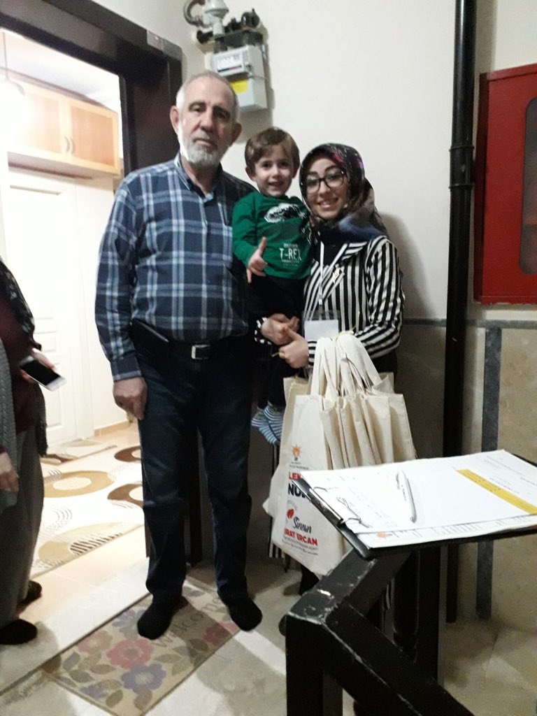 aksincangenclik's tweet photo. 2) Skm Programları Kapsamında Vatandaşlarımızı Ziyaret Ederek Hatırlarını Sorduk, Üye Olmak İsteyen Vatandaşlarımızın Üye Başvurularını Gerçekleştirdik.
@AliOsmanOzdemir @umitcanuludag https://t.co/RbAK6dzOm3