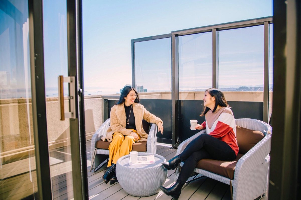 Parc55Hotel's tweet photo. Who says #businesstrips have to be all business? Here's to tackling the work week in style. #parc55 https://t.co/X4Zte4gIb6