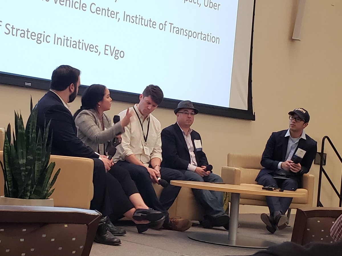 planneralba's tweet photo. Fleet vehicle electrification - can it come fast enough? With Alan Jenn and Gil Tal @ITS_UCDavis, Stephanie Seki @AtlasPolicy, Jonathan Levy @evgonetwork and Adam Gromis @Uber
@3Rev_ITSDavis #3revConference https://t.co/DSDATtnOGT