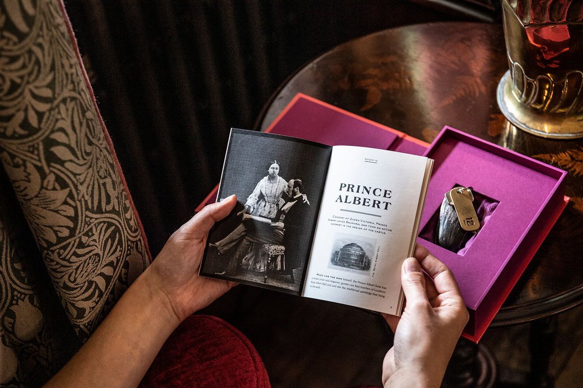 dexigner's tweet photo. Here creates the branding for The Fife Arms, a reimagined Victorian coaching inn in Braemar, Scotland. https://t.co/6xlJedb379
#BrandingDesign #Identity #HereDesign #TheFifeArms #Braemar #Scotland https://t.co/2X7jtEna0c