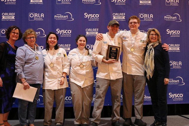 OregonRLA's tweet photo. Oregon's Willamette and South Salem H.S. Teams Take Top Honors in @ORLAFoundation @ProStart Invitational! https://t.co/Sgn4jx5T2O #ORProstart #NPSI2019 https://t.co/kSZS5O02V5
