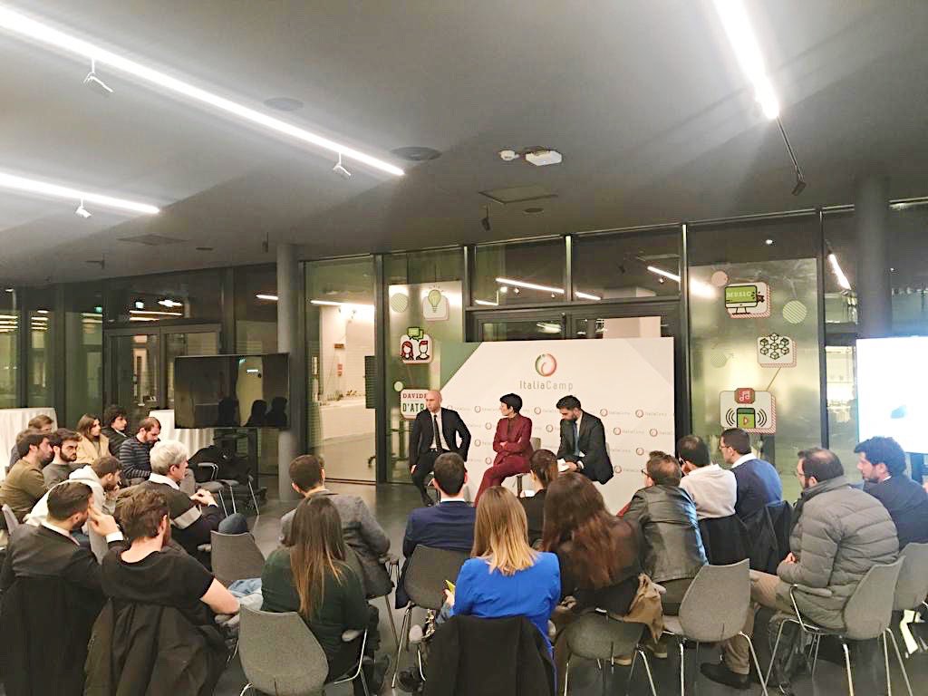 Italiacamp's tweet photo. Grazie a tutti e a tutte per aver partecipato a #InnovareCon @davidedatri, un momento di condivisione sul tema della trasformazione per immaginare il futuro dell’innovazione e del diritto d’autore 👏🏻👏🏻👏🏻 https://t.co/S4d5JnToqf