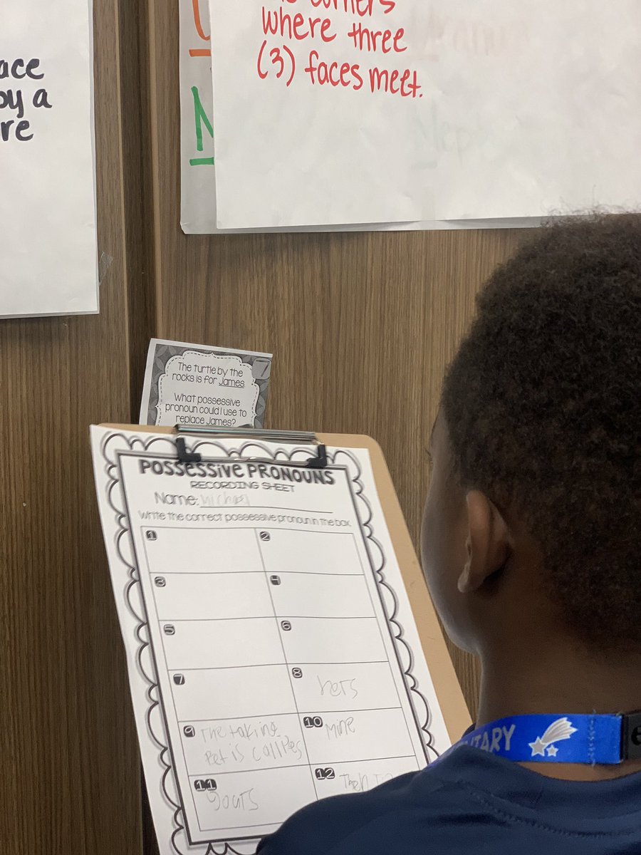 mrspratt3rd's tweet image. Learning about character changes and recognizing possessive pronouns as we read our books. #readinglesson