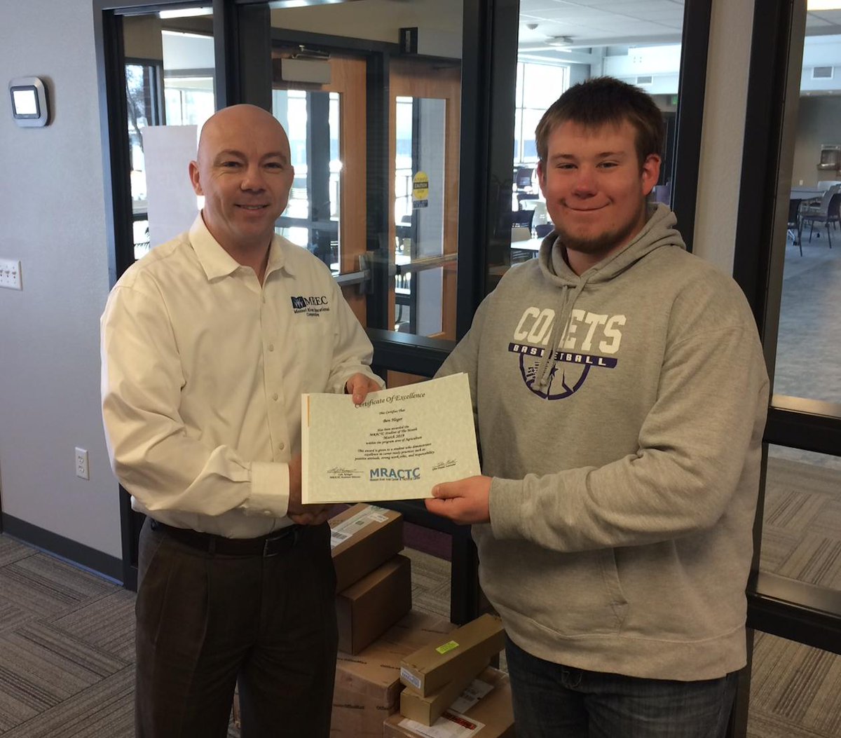 crea_nd's tweet photo. Congratulations to Ben Heger from Underwood Public School on being awarded MRACTC's Student of the Month in the area of Agriculture. Ben was nominated by his instructor, Glen Huettl. Keep up the great work! @UnderwoodPS8 #ND_CTE #InnovativeND #CareerTechEd https://t.co/hcy7xTNXEi
