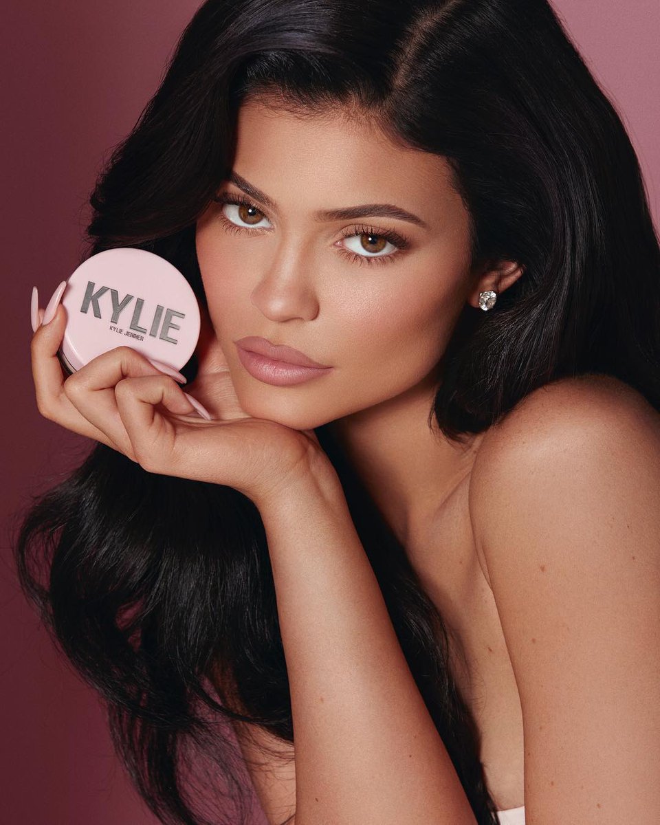 Kylie Jenner Has Just 7 Full Time Employees For Her 900 Million