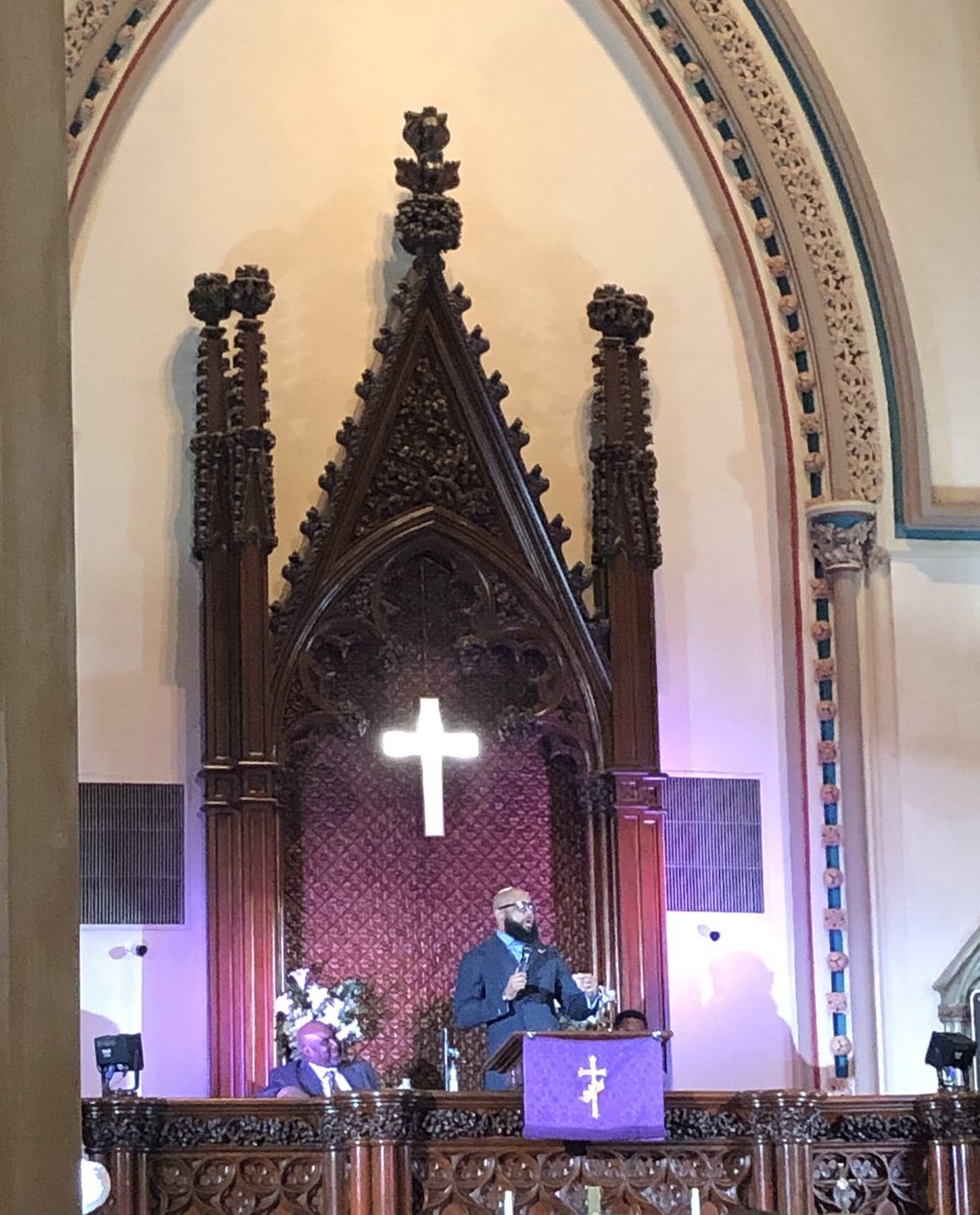SaintJamesAMEC's tweet photo. Rev. Dr. Charles E. Goodman, Jr. @drcegjr from @tbcaugusta is @SaintJamesAMEC @Pastor_RLS tonight. The word is, “Don’t Get Stuck!”  1 Samuel 14 #ExperienceSaintJames
#Lenten2019 #WorshipSeries https://t.co/36fpqQWiki