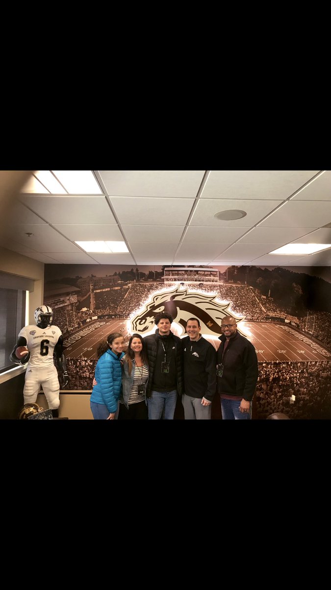 eyesonstiles's tweet photo. Iโm headed to the ZOO! #Letsride20
#COMMITTED #Zooanimal ๐ด https://t.co/ifhhSwH571