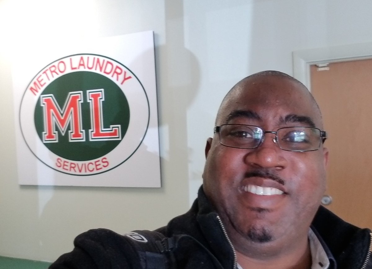 invotechsystems's tweet photo. Al wraps up installing our Laundry System @ Metro Laundry Service! ⭐️⭐️⭐️⭐️⭐️
.
#MetroLaundryService #ML #Maryland #RFID #InventoryManagement #InvoTechWorldWide #InvoTechSystems #Laundry #Selfie #Awesome #Team #Travel https://t.co/BMrxKAJe4E