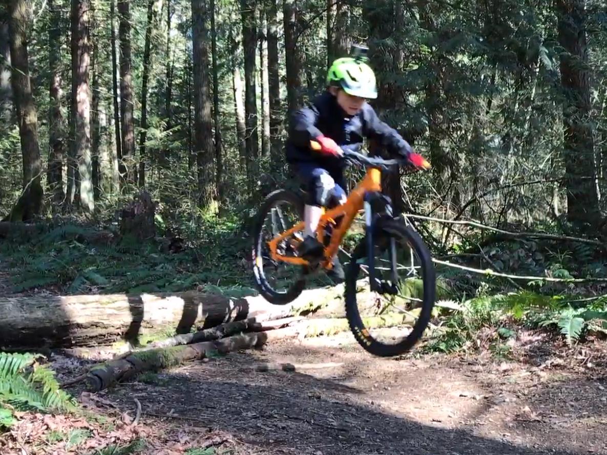 AidenMtb's tweet photo. lil_north_shore_shredder
Finally got out on the trails! New video in the works.
.
.
.
.
.
#mtb #mountainbike #mtbkids #mtbkid #mtblife #mtblove #mtbbc #grom #norcobikes #wplbike #pnw #mtbikes #mtbiking #mtbgram #mtbdaily #mountainbiking #gopro #mtbgrom #mtbpictureoftheday #kids https://t.co/cv48c19haw