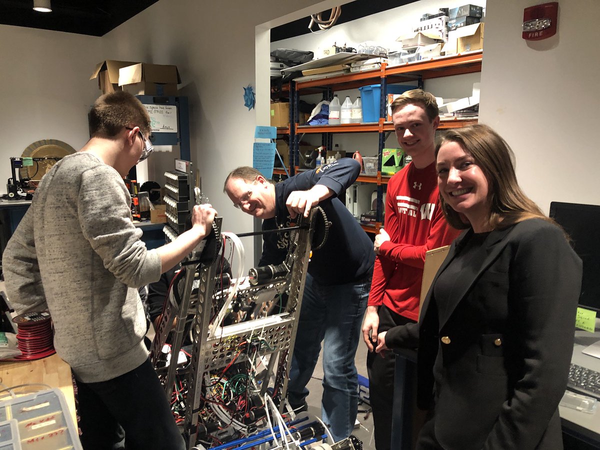 IMSAInnovation's tweet photo. Big thank you to Jamie Graves of @BP_plc for visiting with @Team2022 @IMSA_ #Robotics team and giving them your positive #energy today as they prep for this weekends #FRCMWR #competition in #Peroria #Illinois #IMSALeaders #SpringBreak #RoboticsFest #GeekedOut https://t.co/NrbZ0Umgi9