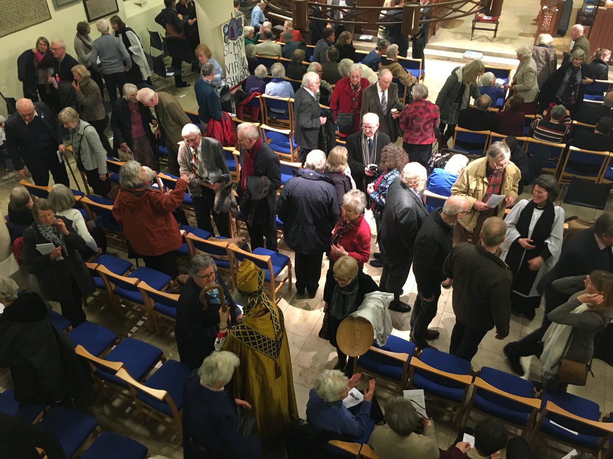 RPaulDavies's tweet image. Lenten Alleluias in #Shalford tonight as @RevSarahLloyd rings bell to mark beginning of her ministry as vicar of this ancient parish on the #PilgrimsWay from @WinCathedral to @No1Cathedral. 'Ask for the ancient paths, where the good way lies; and walk in it'. #Jer6 @BishopDorking