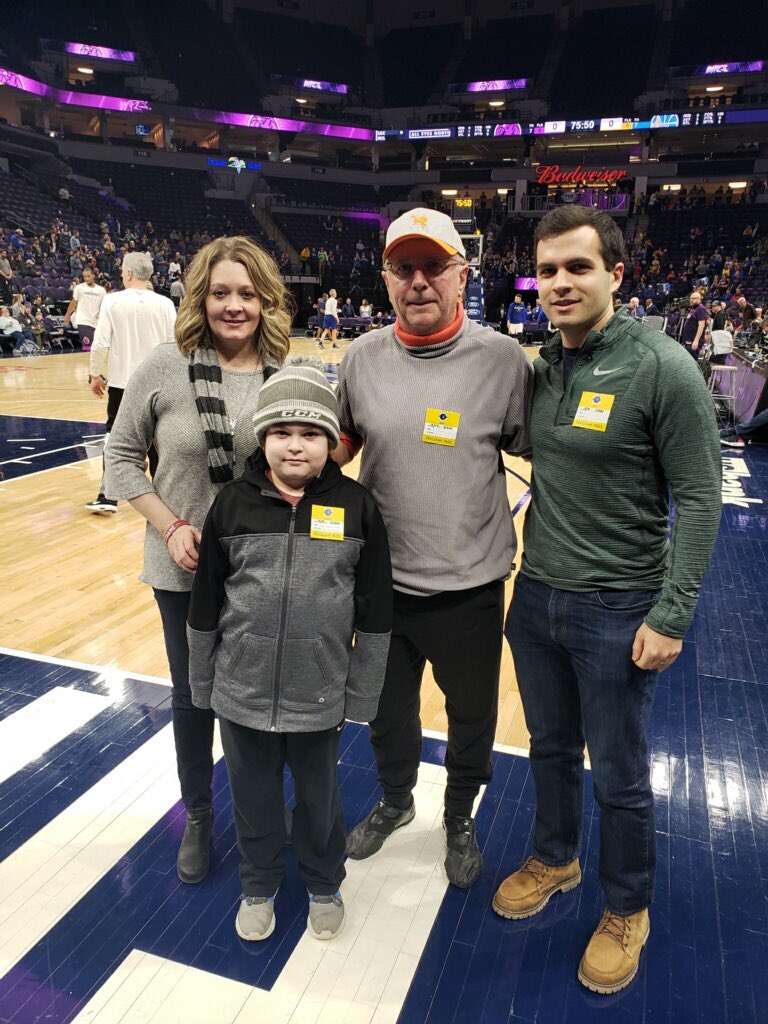 PForciea's tweet photo. Couple of us Greenway people (and a Washburn guy) here to help Tyus get a W over Steph Curry tonight @kadondom @1Tyus https://t.co/GbWN7vkMxc