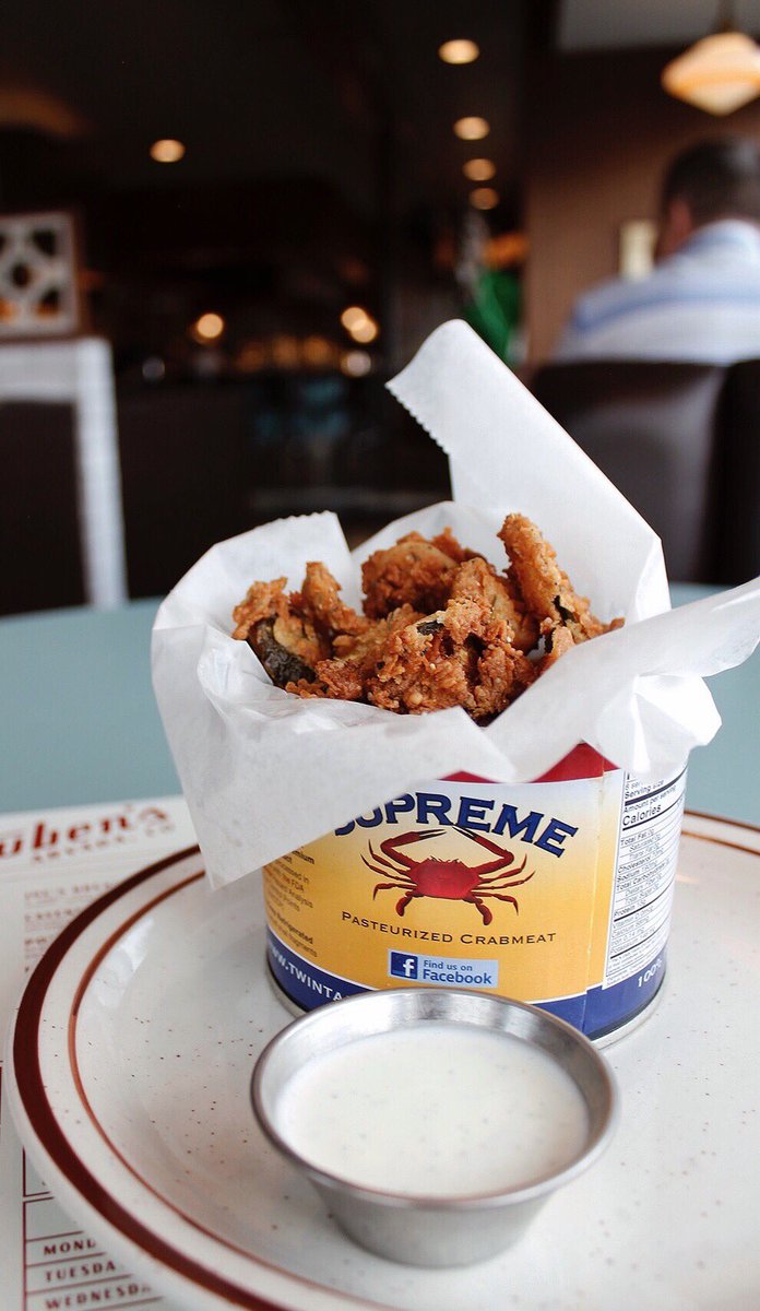 SteubensUptown's tweet photo. Chicken Fried Pickles for those crispy cravings.π€€
#Steubens #steubensarvada #steubensuptown #chickenfriedpickles #friedpickles #crispycravings #cravings #afternoonsnacks #americanclassics #oldetownarvada #retrodiners #arvadadiners #diners #coloradodiners #retrovibes https://t.co/9YVolLohbf