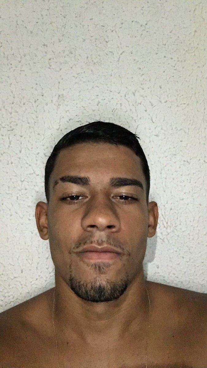 SouzaaLc's tweet photo. Nunca vou sair  bonito numa 3x4 kkk https://t.co/cSAXRN1Gyz