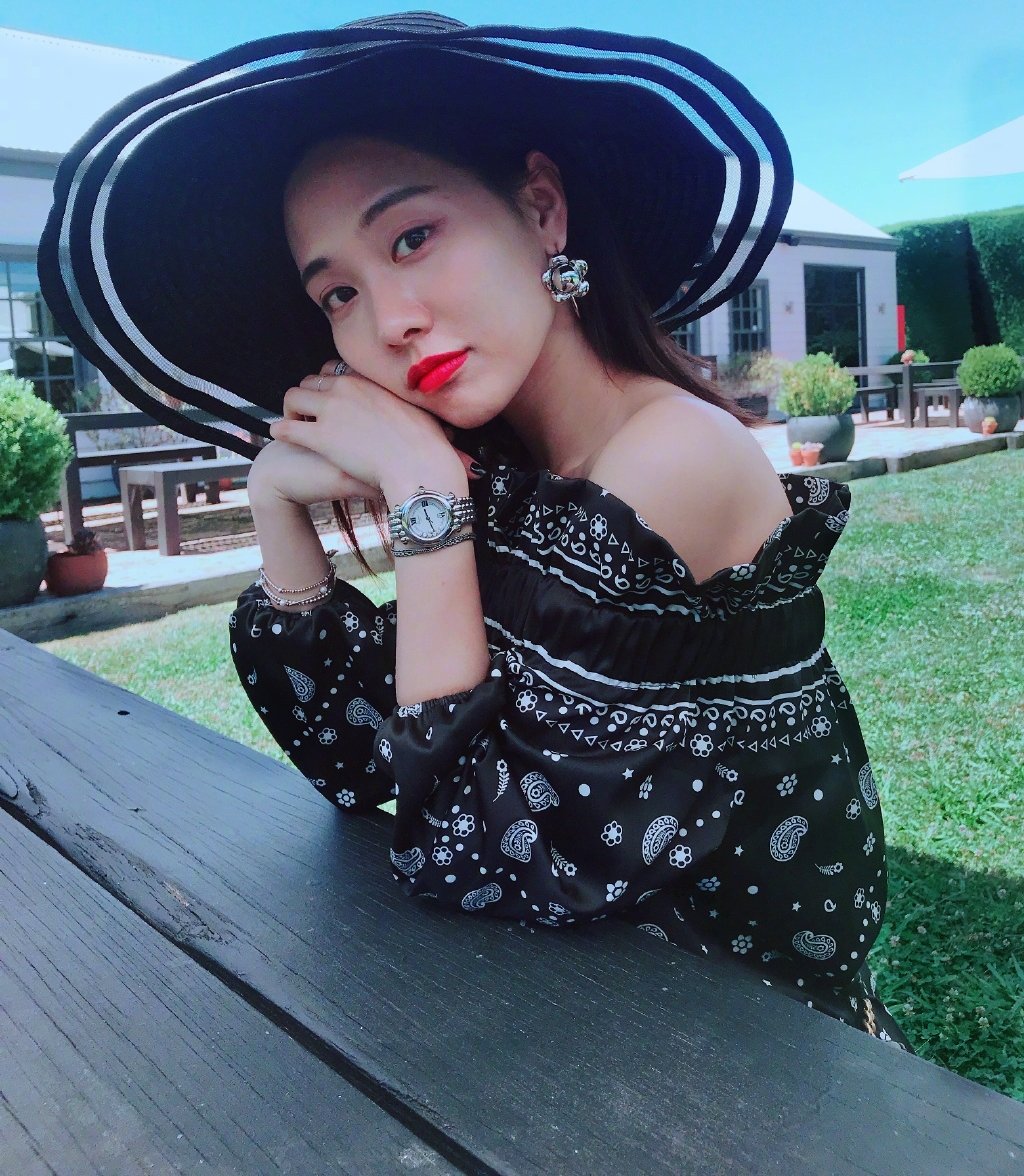 girlgroupgf's tweet photo. fei • miss a (disbanded); soloist
      ↳ 1987.04.27 https://t.co/7YP815xQhe