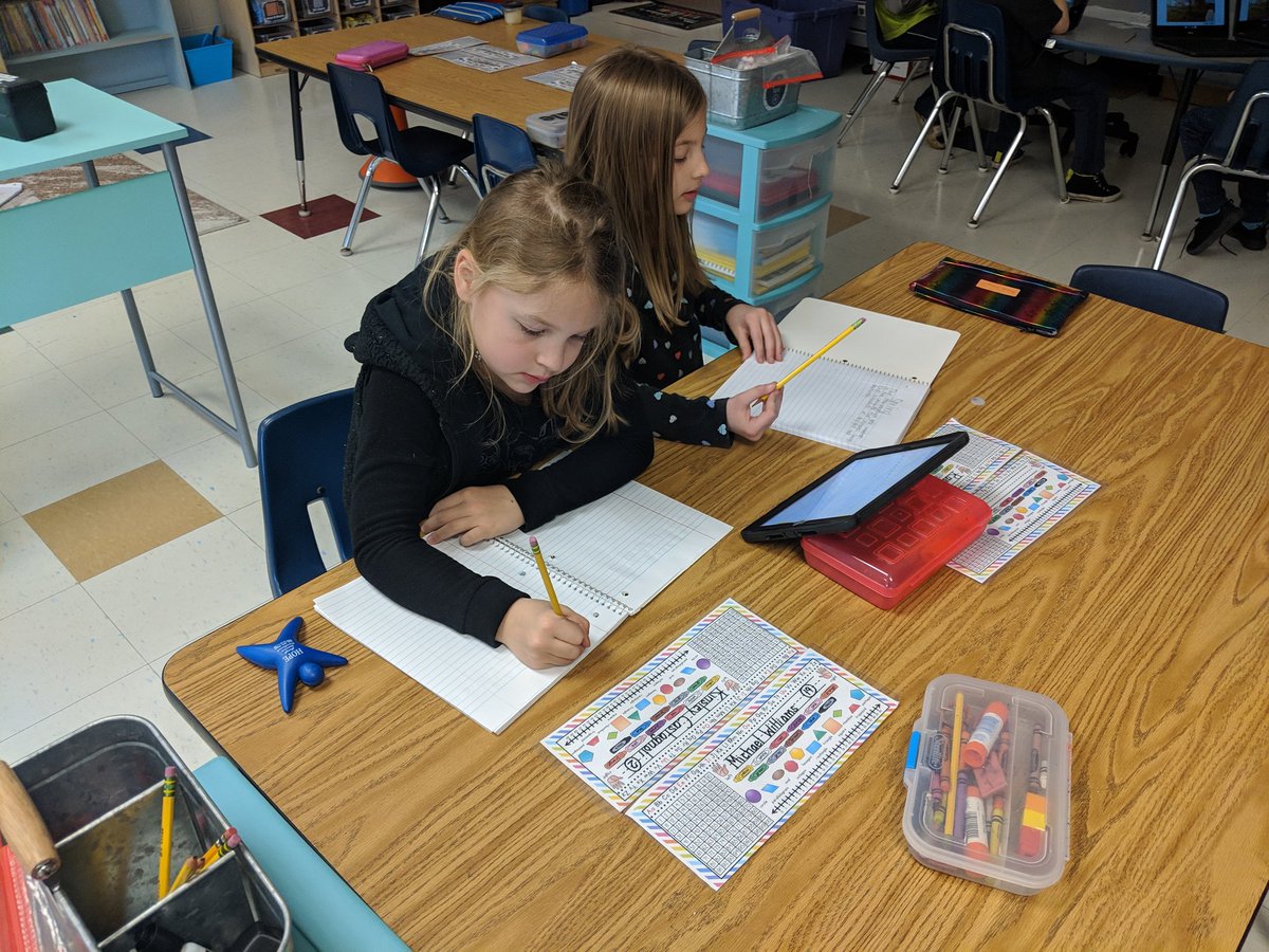 BreGolden11's tweet photo. Yesterday we had a mini research project on finding facts about Spring. Non-fiction books, online articles, and videos all helped in our research! 100% engagement 👍 Nice job, first graders! @ChannahonPride https://t.co/qBTY6tsgLm