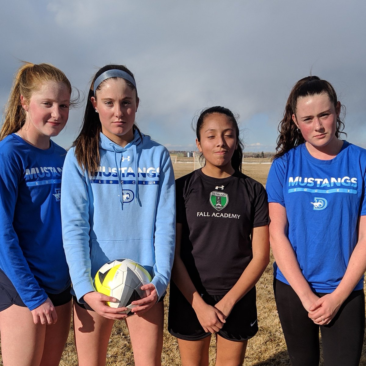 Go_DawsonSoccer's tweet photo. A few dedicated players getting some spring break training time in today.
We'll be out there again on Friday at 4!
#NothingWithoutLabor https://t.co/cUaaHGVYpA
