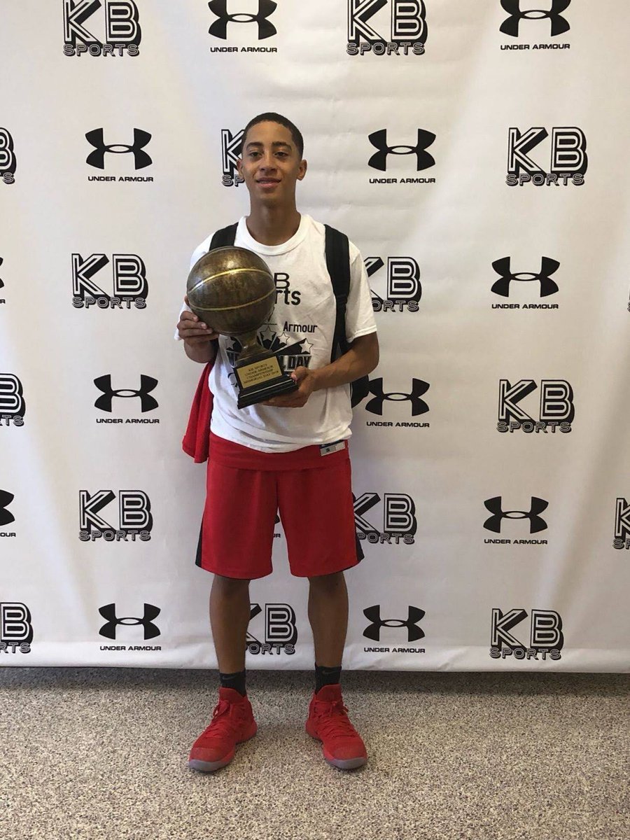 FlexSelect's tweet photo. 6'0 SG (Jonesboro High School) #AJDavis AKA(Bruce Bowen) is back to Flex another season!!! @coachwesswift @ArRecruitingGuy @TheCircuit2019 @FlexSelect @FlexSelect @woodzelitebball @big73miller https://t.co/A8v9loQvje