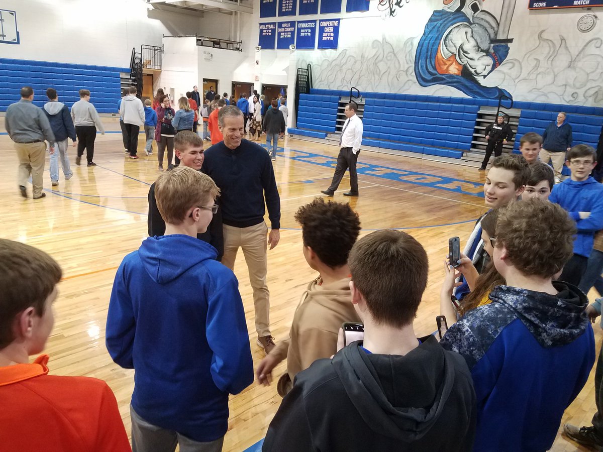 Made the rounds in Parkston this afternoon and had a great visit with the 6th-12th grade students at PHS.