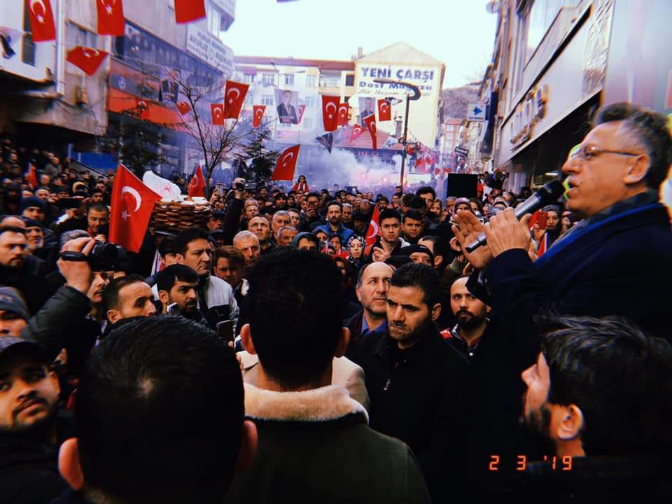 aydiinyiilmazz's tweet photo. Öylesine Değil Ölesiye Seninle 
Yozgatİçin SağAltKöşe https://t.co/gHAgeqVFum