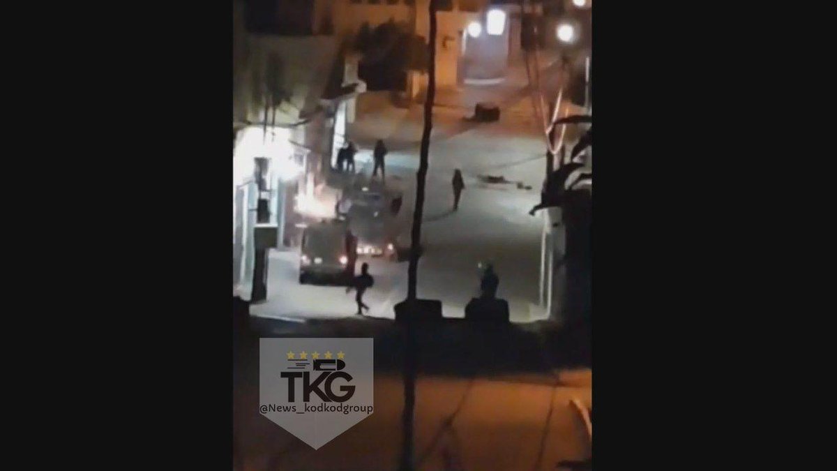 חדשות 13 (@newsisrael13) on Twitter photo תיעוד מחילופי האש במבנה בו התבצר המחבל עומאר אבו לילה בכפר עבוויין ליד רמאללה <a href="/OrHeller/">Or Heller אור הלר</a> תיעוד מחילופי האש במבנה בו התבצר המחבל עומאר אבו לילה בכפר עבוויין ליד רמאללה <a href="/OrHeller/">Or Heller אור הלר</a>