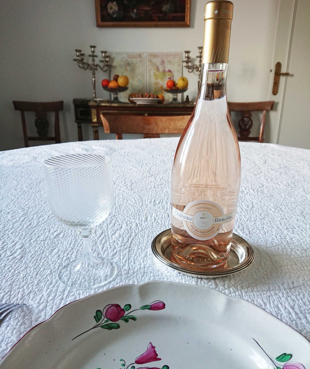 ConsulatFRAVan's tweet image. #roséwine, what a color! As #France will be @VanWineFest 2020 "Wine World", discover the one from #Provence. The region will be in the spotlight of #goodfrancevancouver this March 21st @ProvenceMarina, @StLawrencevan, @TableauBistro, @verreyvr, Bistro 41, Le Crocodile &amp;amp; Origo.