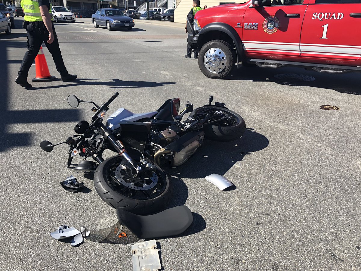 DPDTraffic's tweet photo. And just like that it’s motorcycle season again... please be careful out there riders and drivers... when it gets to the determining who is at fault stage, it’s often not much consolation.    LTR and Arthur Dr intersection now clear. https://t.co/vfxkIQoIBy
